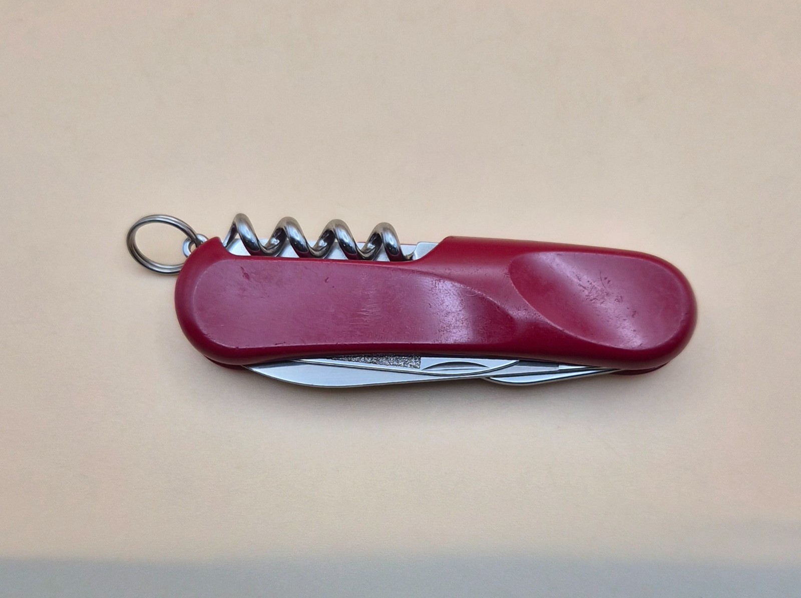 Victorinox EVOLUTION S10 Swiss Army Knife – Good Condition (016)