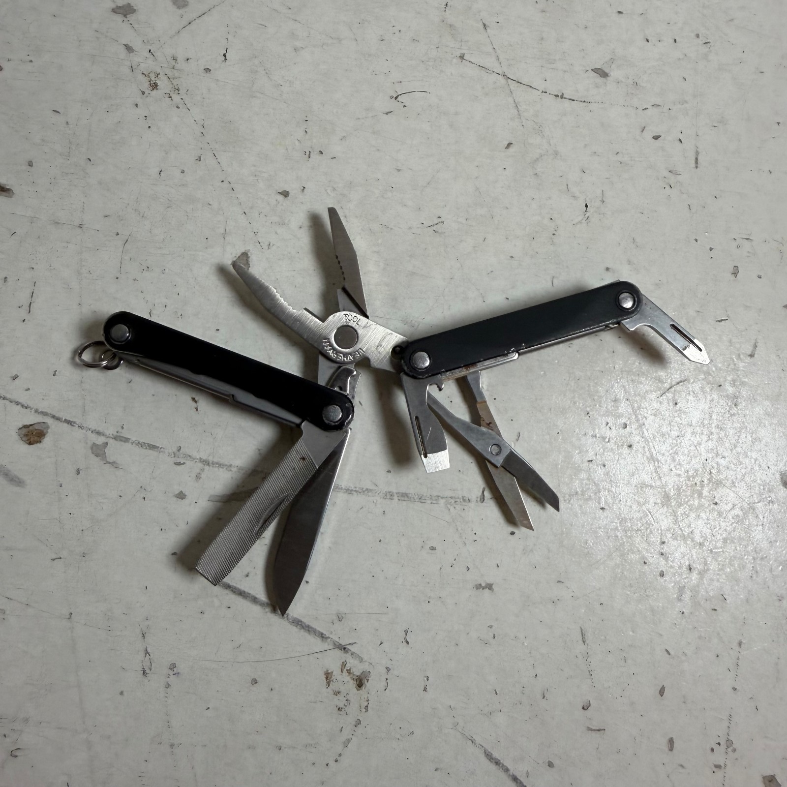 Leatherman Squirt PS4 Black Stainless Steel Lightweight Compact Plier Multitools