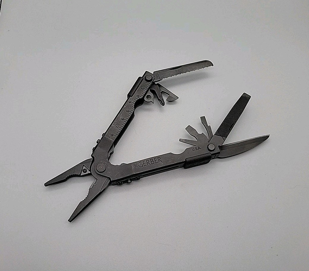Gerber Multiplier MP600 Multi-Tool – Black – Needle Nose Carbide Cutter Pliers
