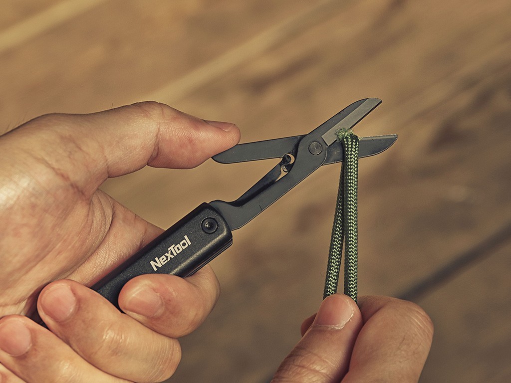 NexTool Multi Functional Pen Tool Small Blade Scissors Light Black Aluminum Body