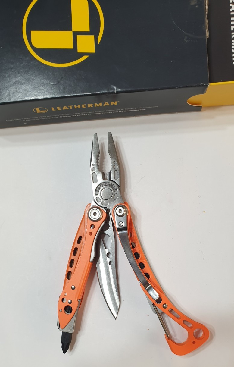 🔥🔥 Leatherman Mini Rare Retired Multi Tool Keychain Size Fold to Full Size