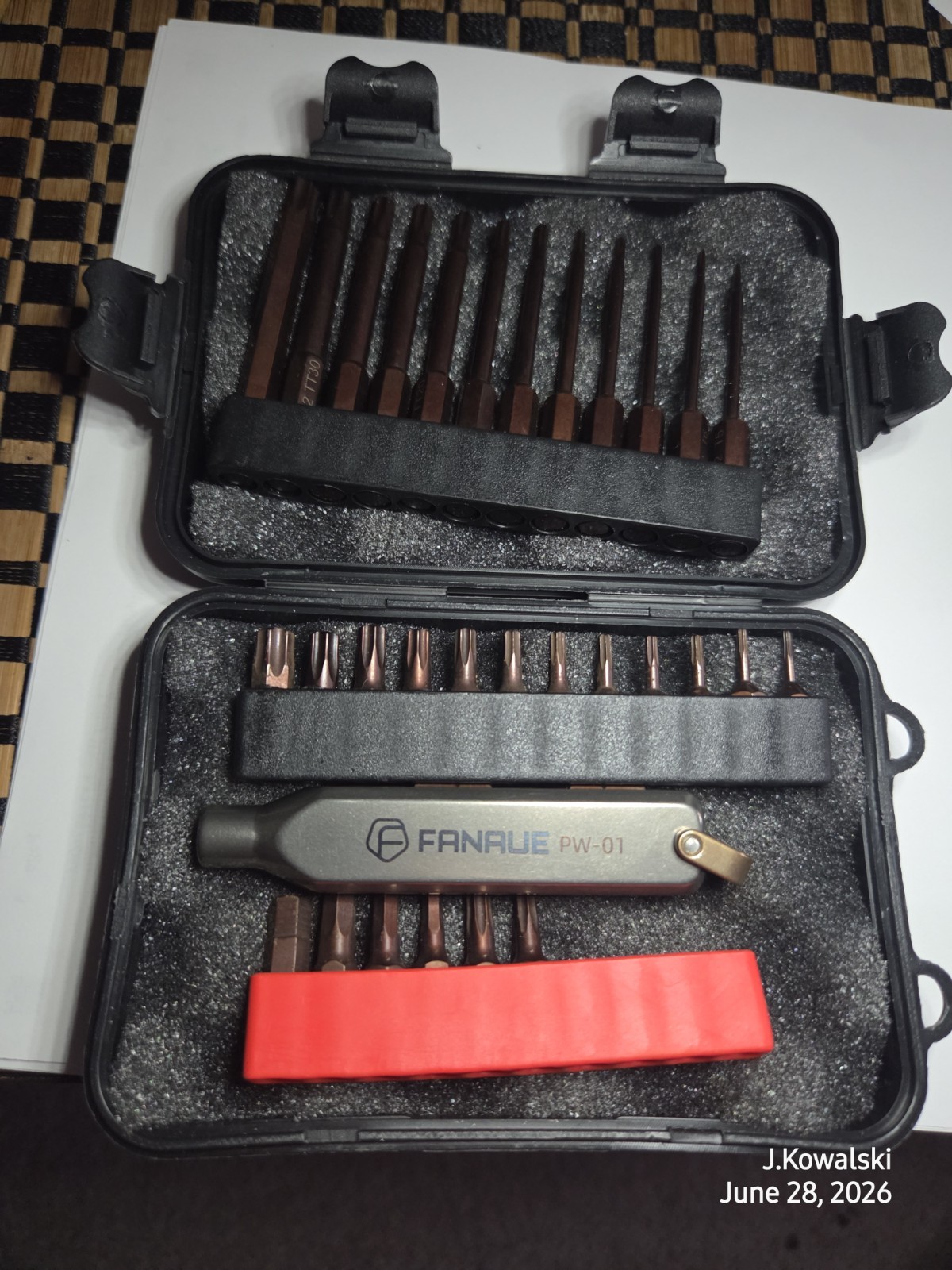 FANAUE Titanium EDC Pocket Screwdriver, Magnetic Repair Tool Kit