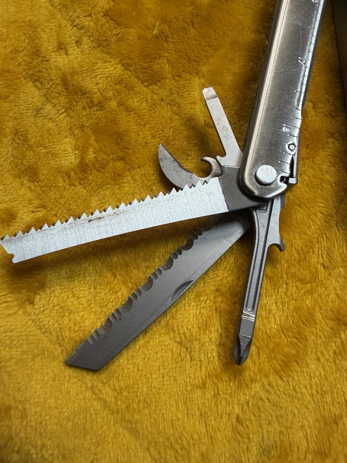 Leatherman Core Multitool w/ Sheath – Discontinued Model – USA Made