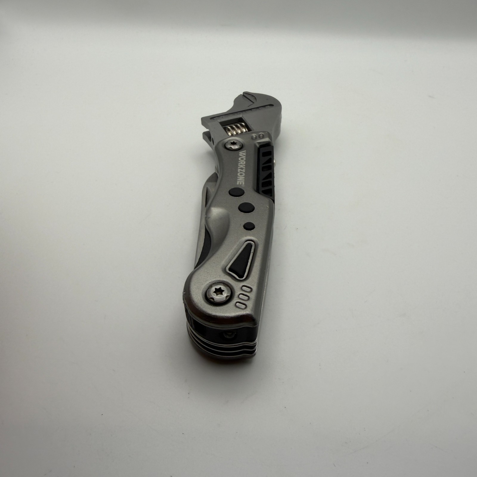 WORKZONE HAND TOOLS MASTER HARDWARE 9 IN 1 WRENCH MULTI TOOL LED LIGHT