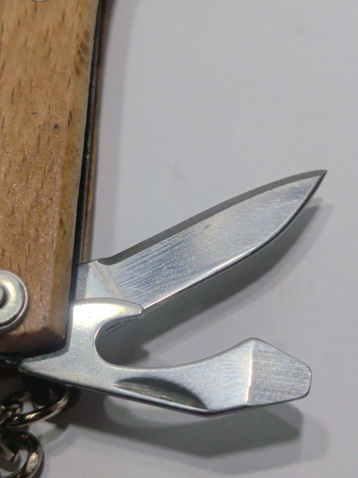 Multi Tool Key Chain – Mini Hammer, Knife, Bottle Opener, Flathead, Pliers, Claw