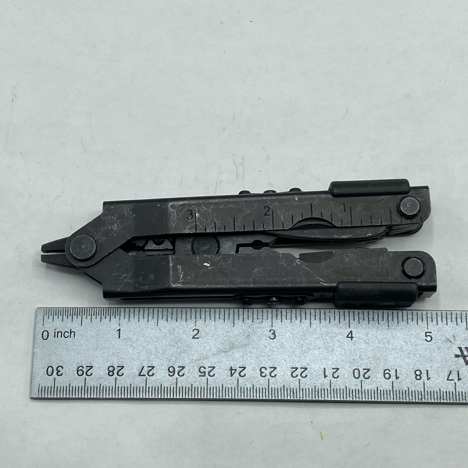 Gerber MP 600, Carbide Cutters, Needlenose – Black