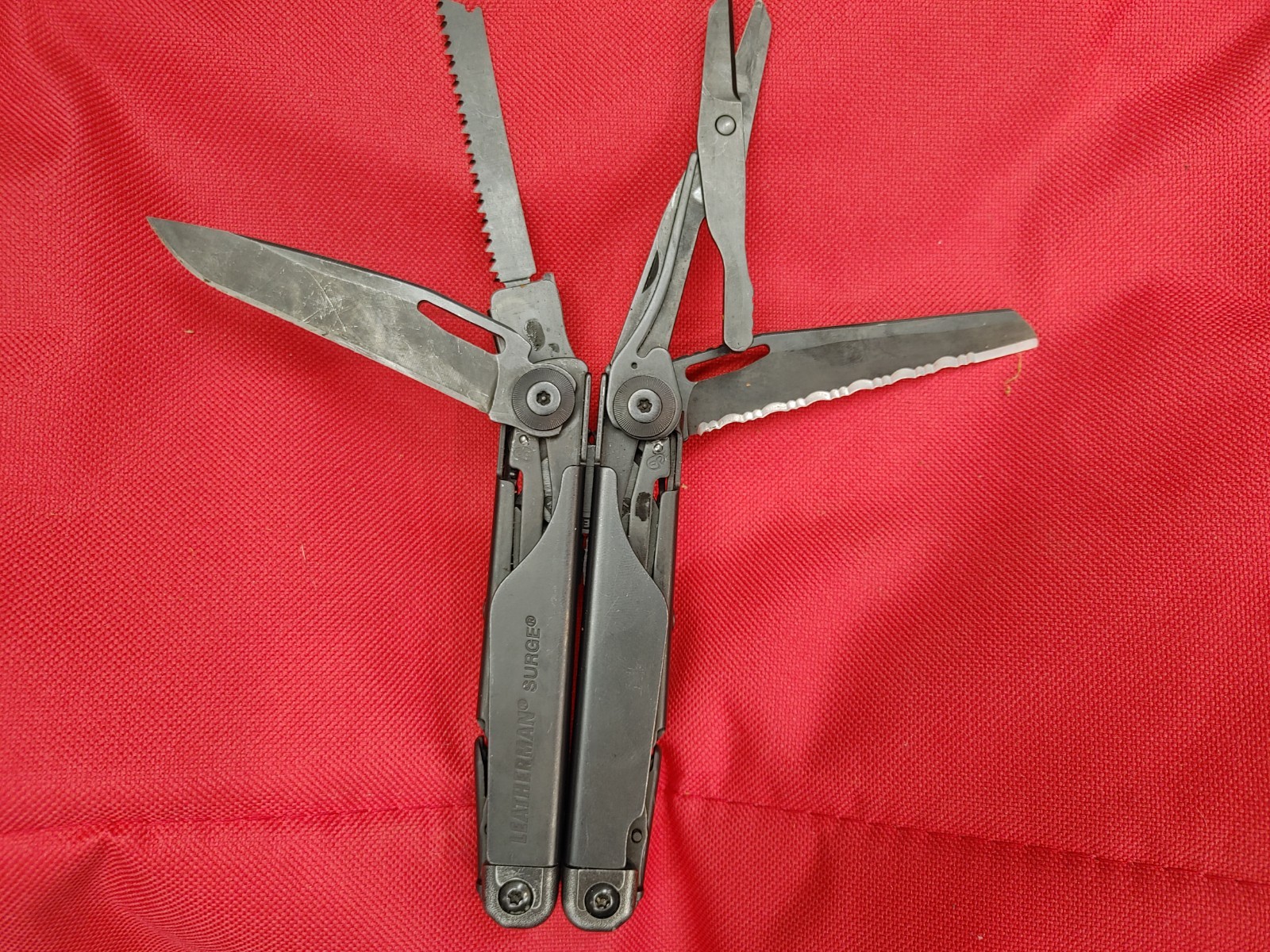 Leatherman Surge Heavy Duty Multi-Tool! GOOD WORKING CONDITION! BLACK OXIDE!
