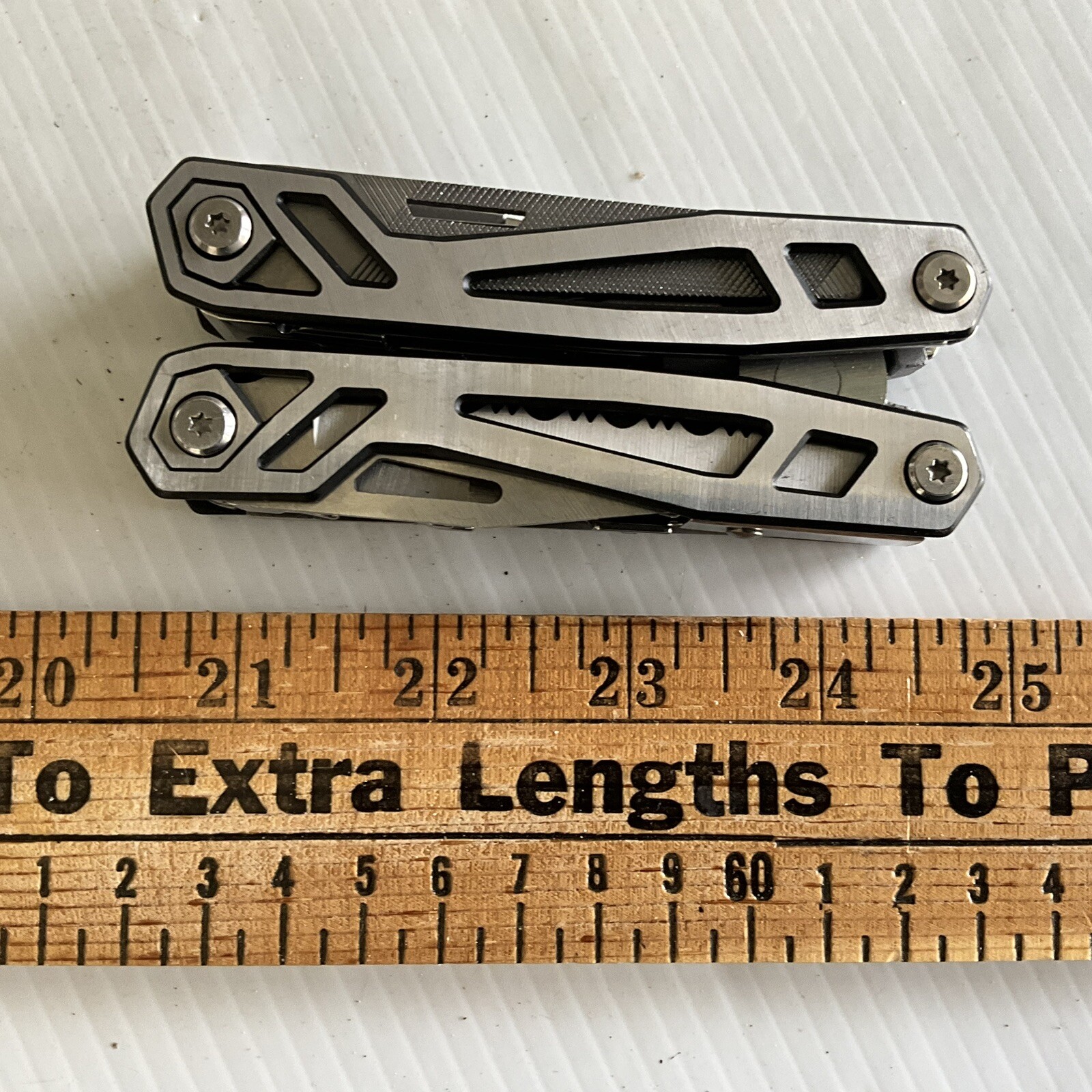 MOSSYOAK Multi Tool Utility Pocket Knife Screwdriver Pliers Survival Camping EDC