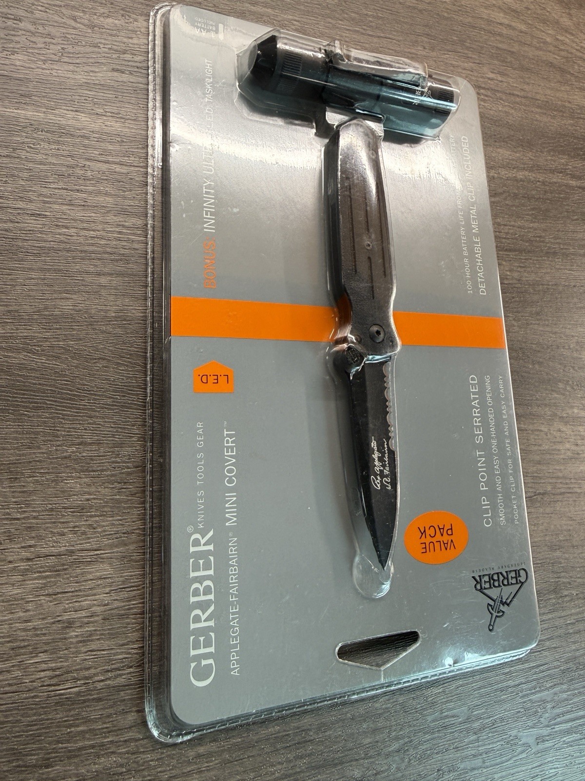 Gerber Applegate Fairbairn Mini Covert, Black. Early Run, combo with Flashlight