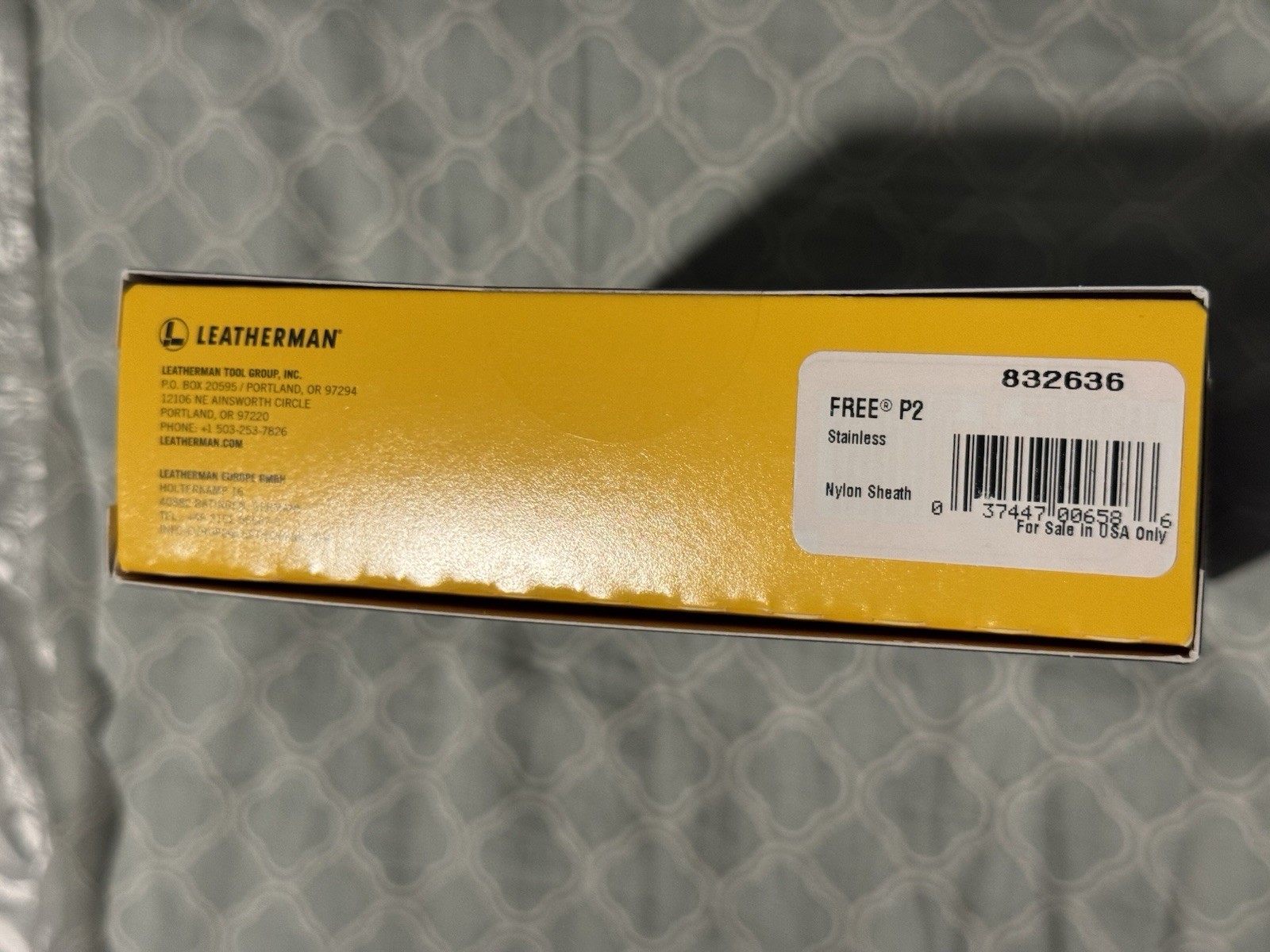 New Sealed Discontinued Leatherman Free P2 Stainless Steel Multi-Tool w/ Sheath