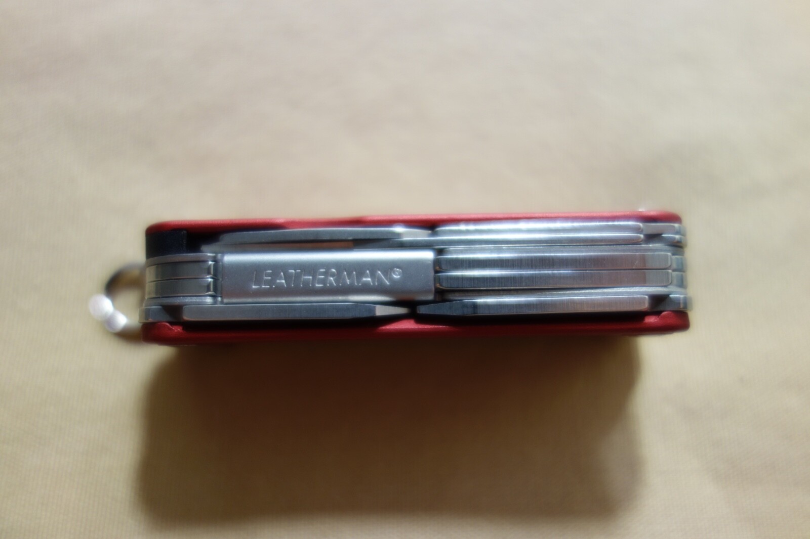 Leatherman Squirt ES4 Red 9-Tool Multi-Tool 831198 ( Discontinued & Retired )