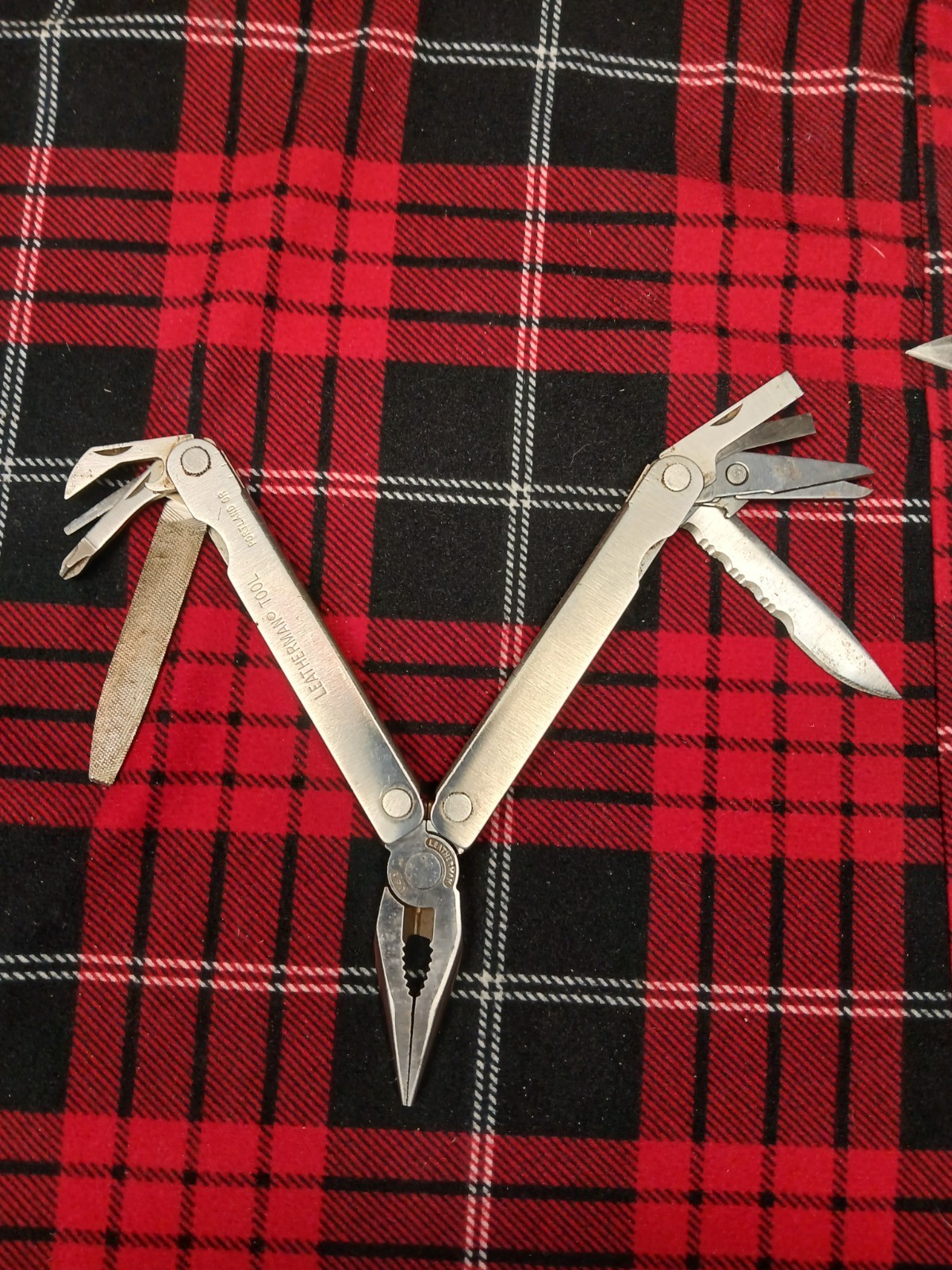 Leatherman “Tool” Multi-Tool With a Leather Case