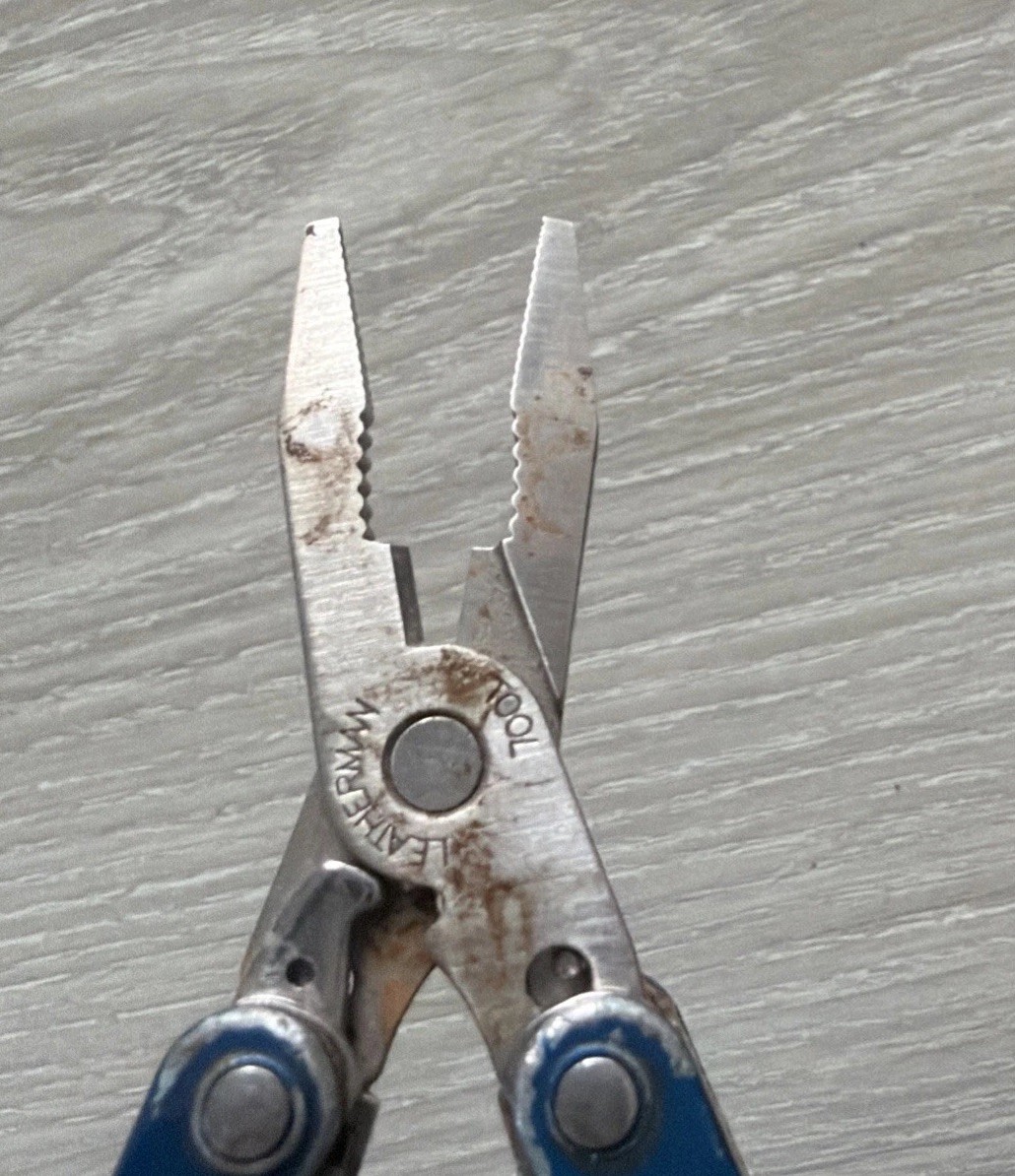 Leatherman Squirt PS4 MultiTool Knife File Lot-2 Scissors Broken Rusty Parts