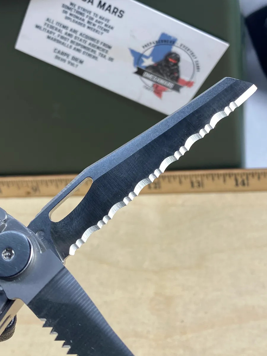 Leatherman Wave LW#1. Looks/feel brand new.