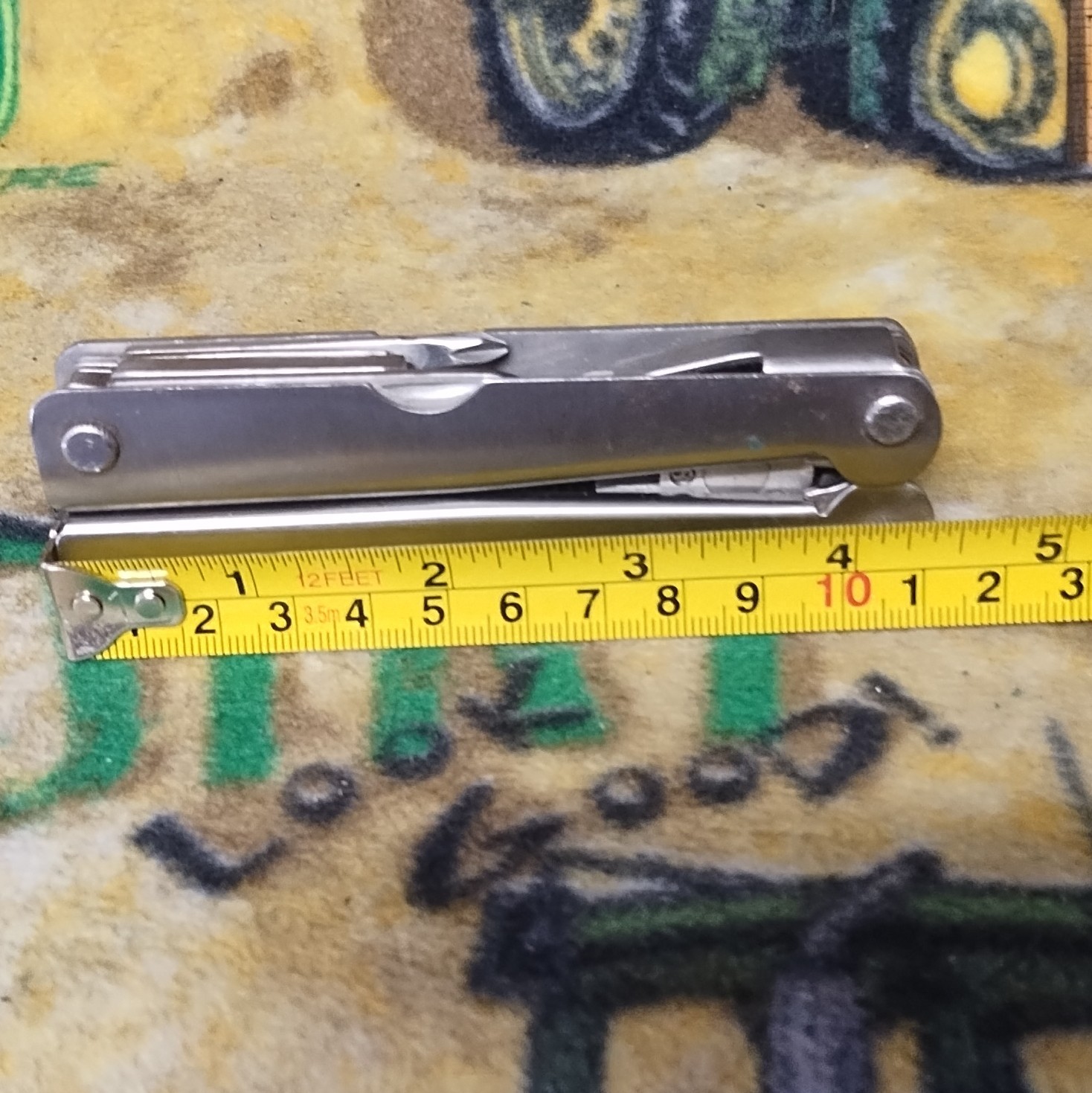 Stainless Steel Folding Multi-Tool Pliers w/ Straight Edge Knife, 6 Tools