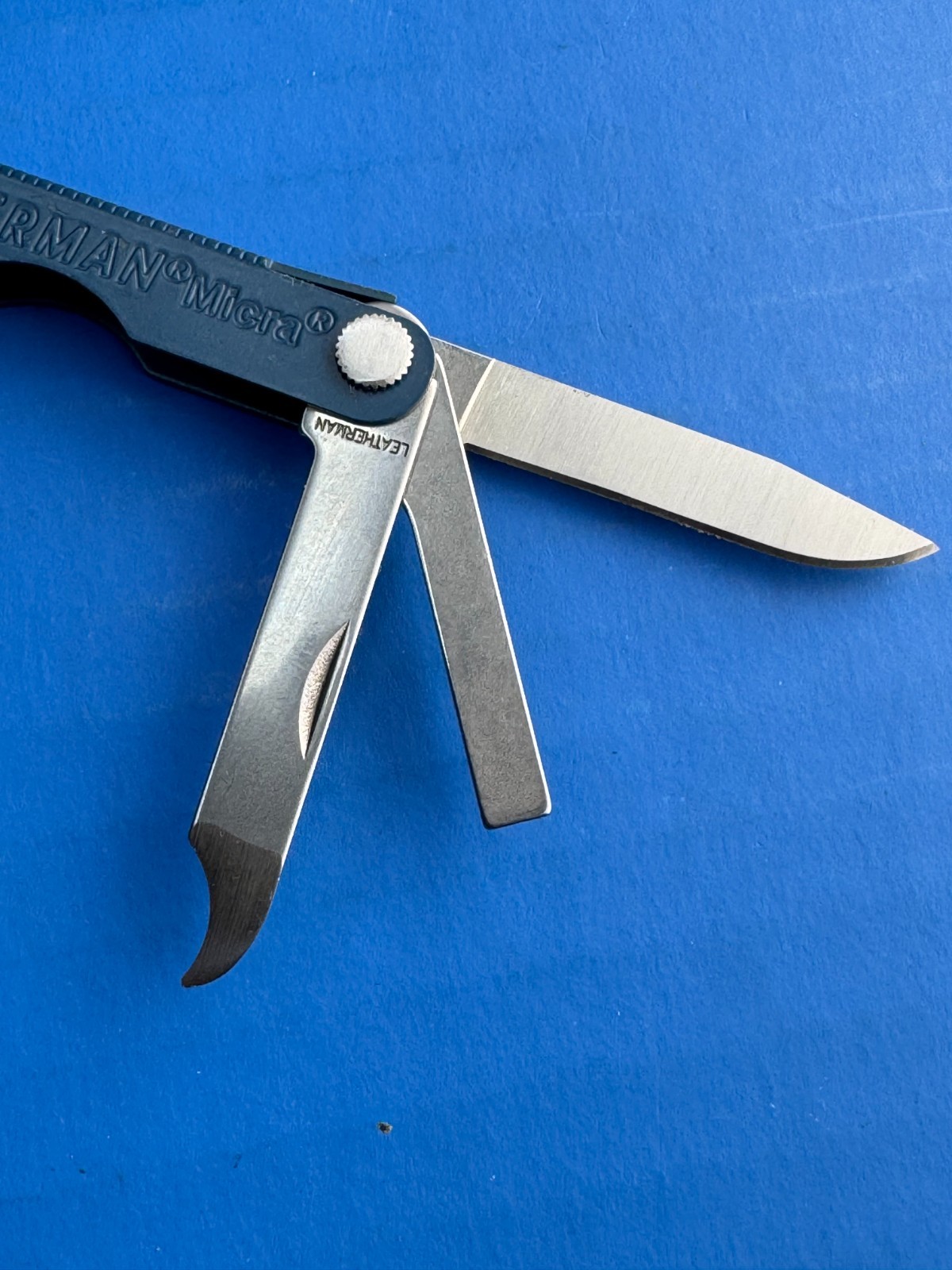 Leatherman Micra 10 in 1 Multitool Anodized Aluminum – Navy Blue