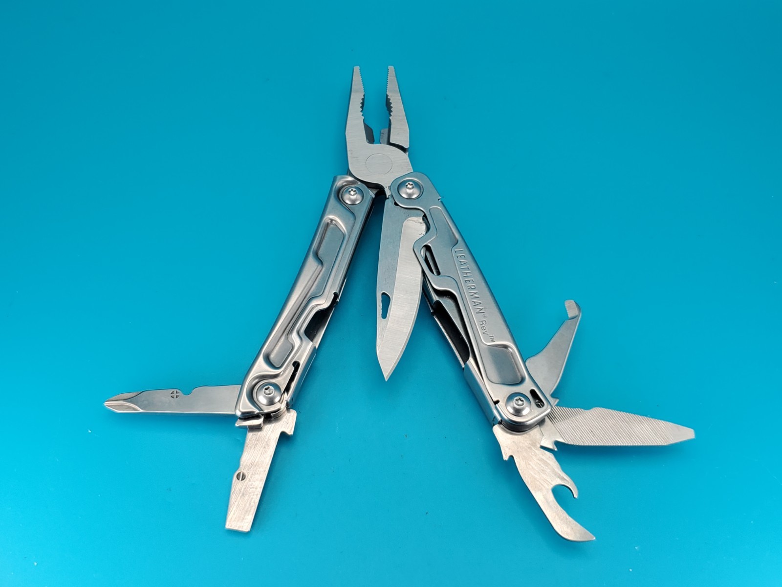 Leatherman Rev 3.8″ Multi-Tool, Stainless! *DUNCAN AVIATION*