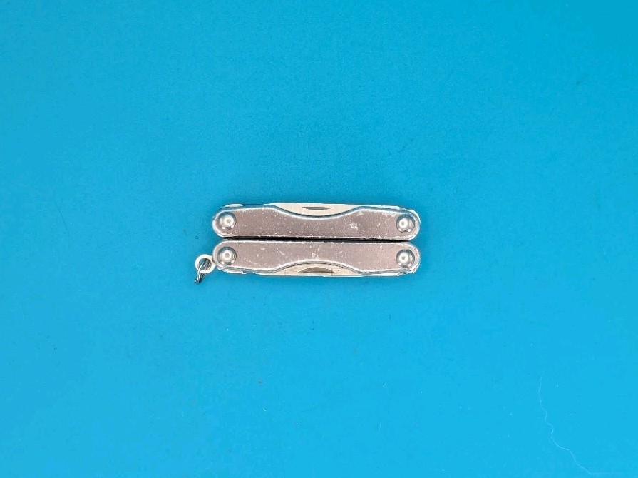 Leatherman Squirt S4 Multi-Tool, Key Ring, Retired, GRAY!