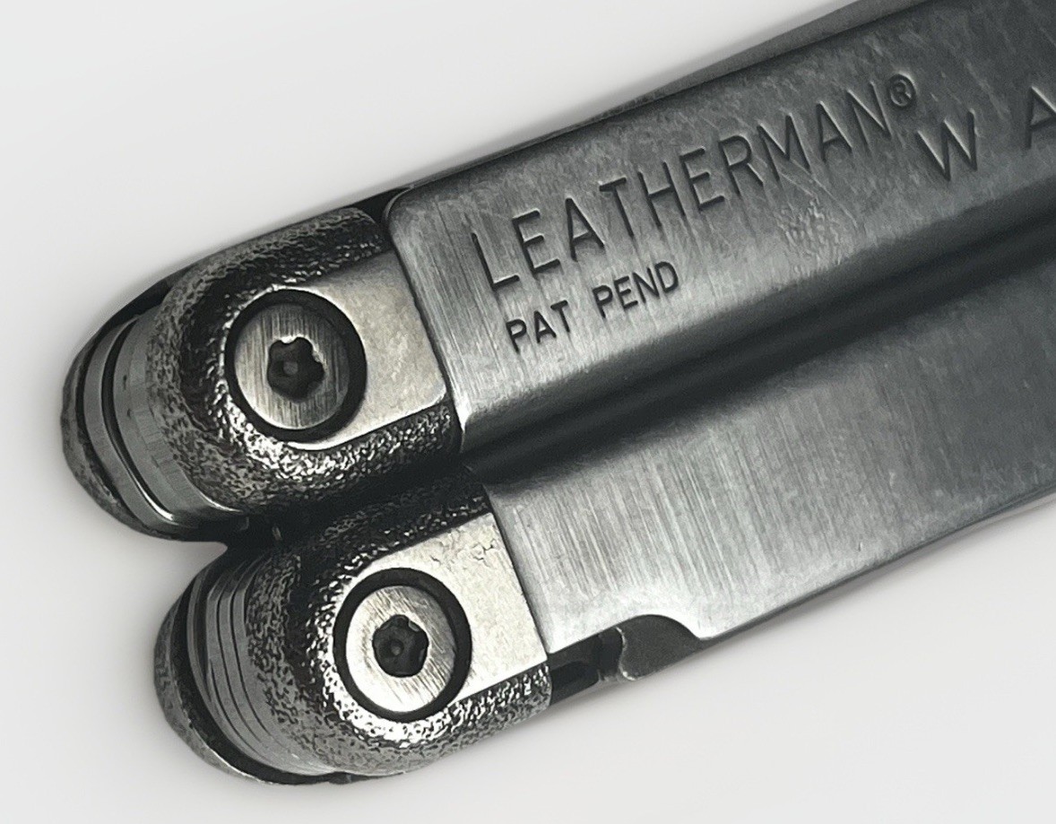 Leatherman Wave Original 20th Anniversary Limited Edition Silver Locking Blade