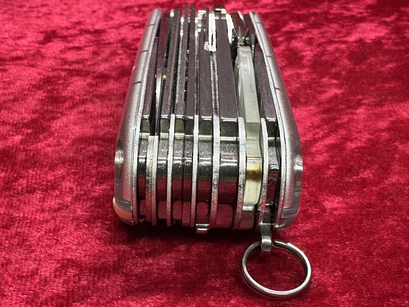 Victorinox SwissChamp SilverTech Swiss Army Knife 91mm 21 Tool 8 Layer (674)