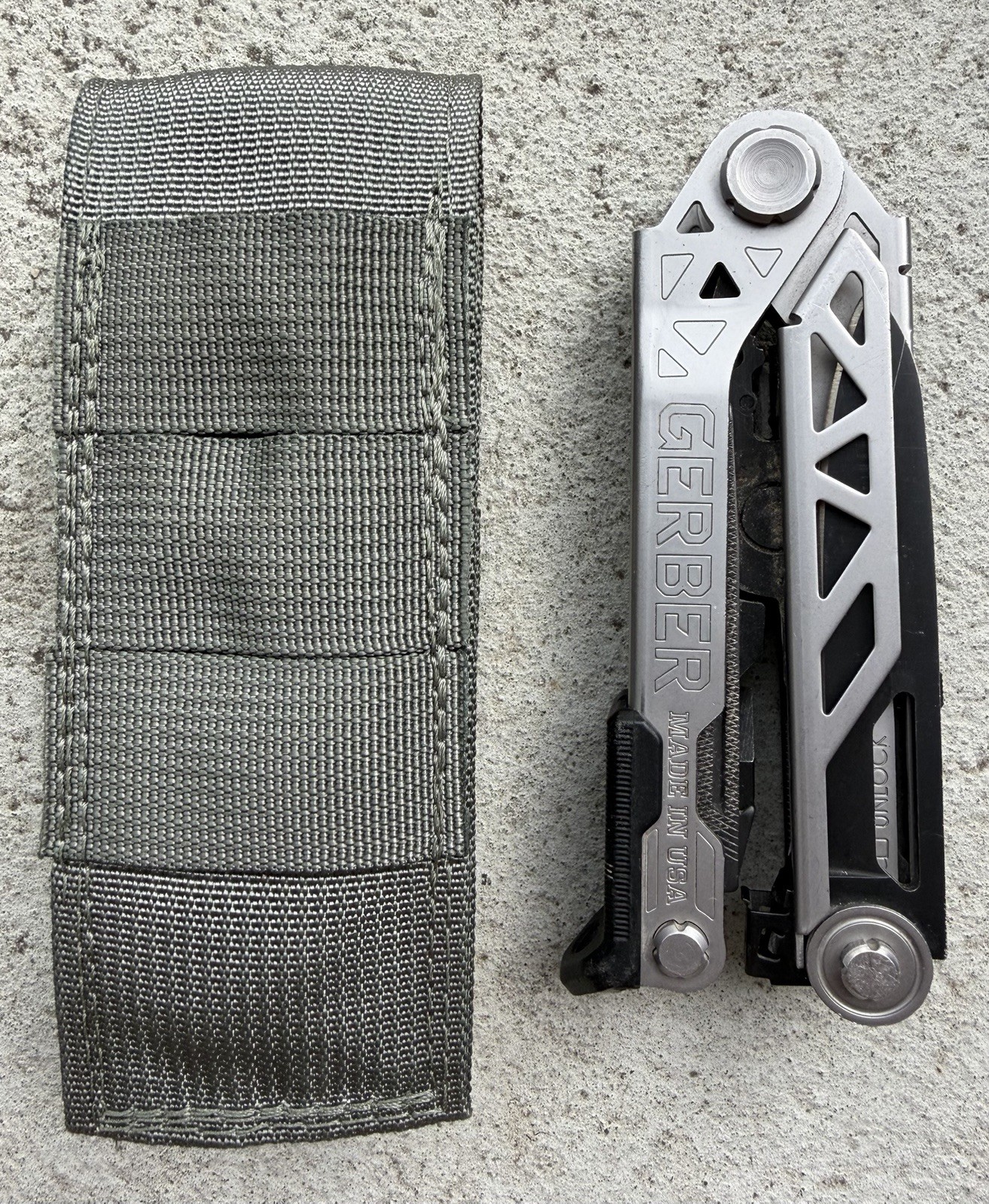 GERBER CENTER DRIVE SILVER/BLACK MULTI-TOOL W/MOLLE SHEATH, GOOD, NO EXTRA BITS!