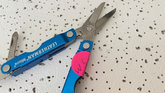 Leatherman Micra Scissors Knife Tweezers File Blue Multi Tool- – – – –