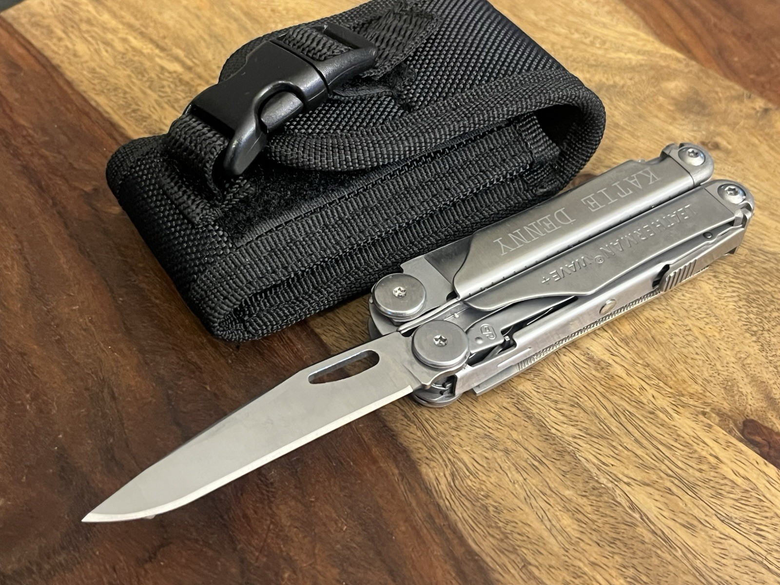 08/2023 Leatherman Wave Plus Multi-Tool Excellent Condition w/New Molle Sheath