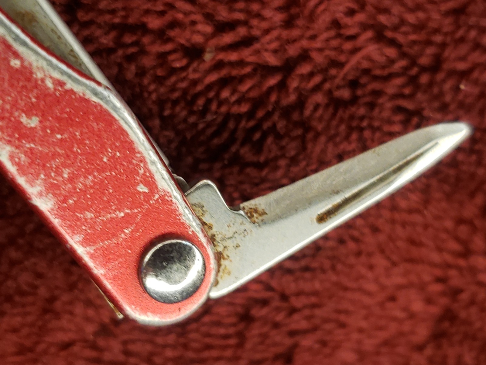 🔪 Leatherman Squirt P4 Multi-Tool Red