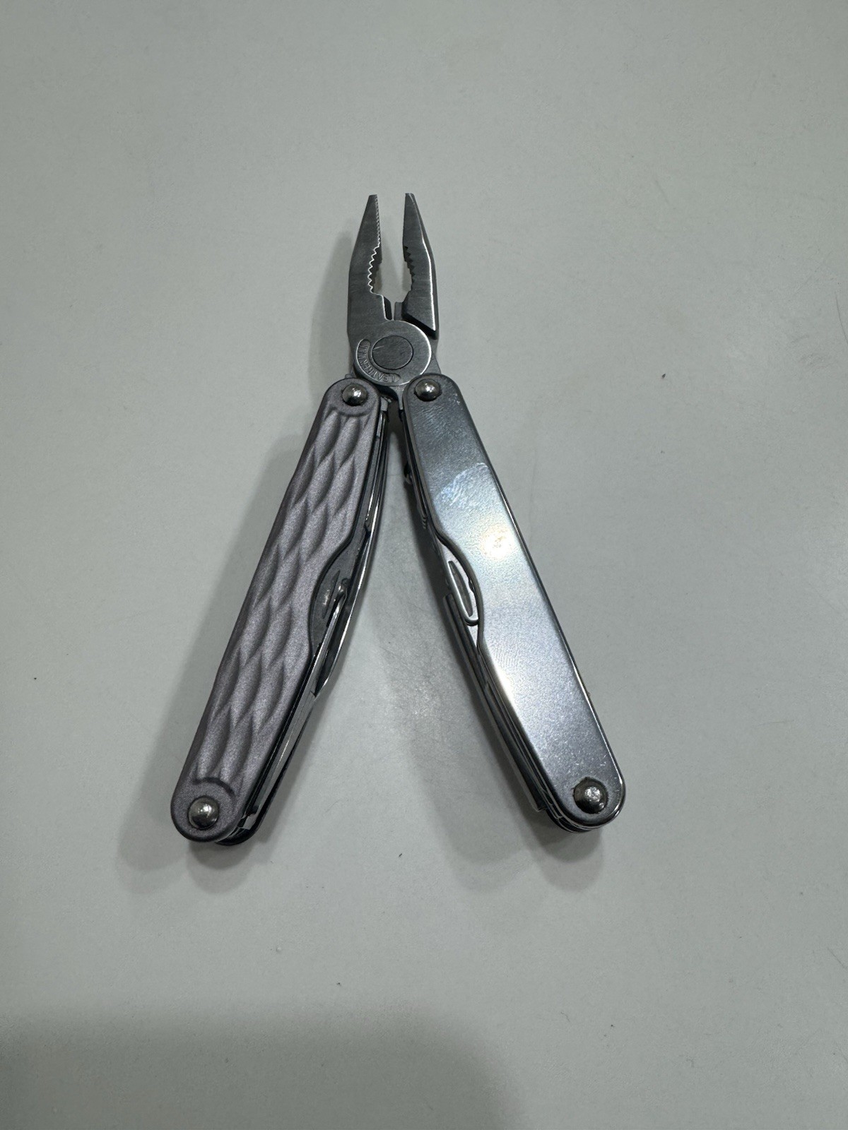 Leatherman Juice CS4 Multi-Tool Granite Gray