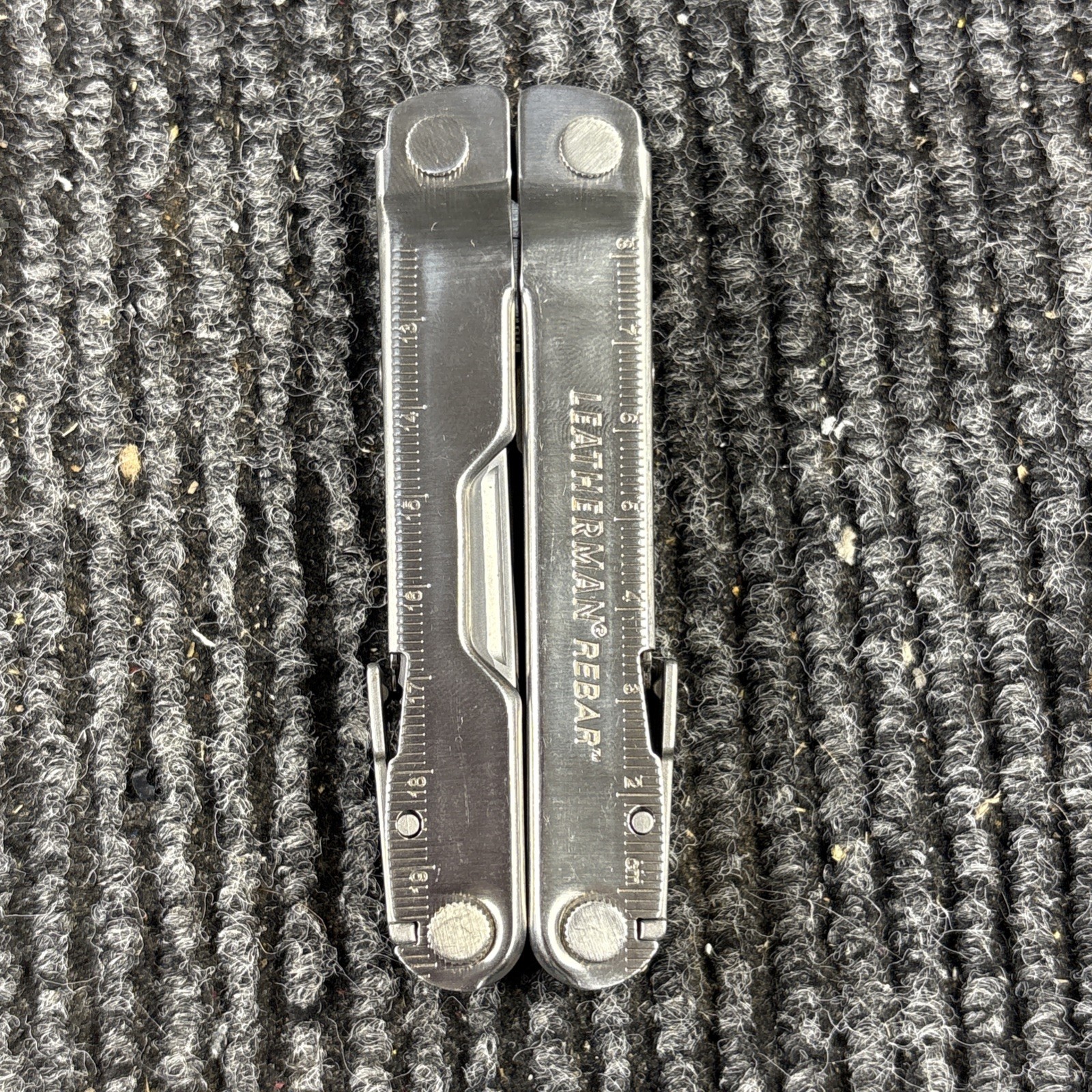 Leatherman REBAR Multi-Tool (083)