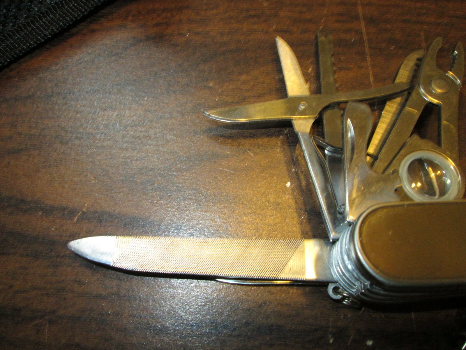MULTIFUNCTION KNIFE – 14 FUNCTIONS – STAINLESS STEEL