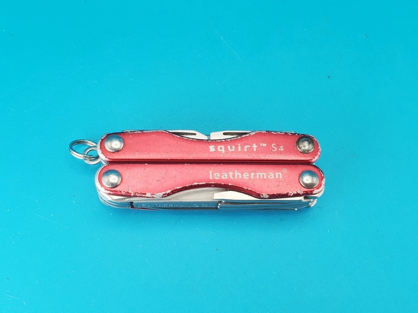 Leatherman Squirt S4 Multi-Tool, Key Ring, Retired, RED!