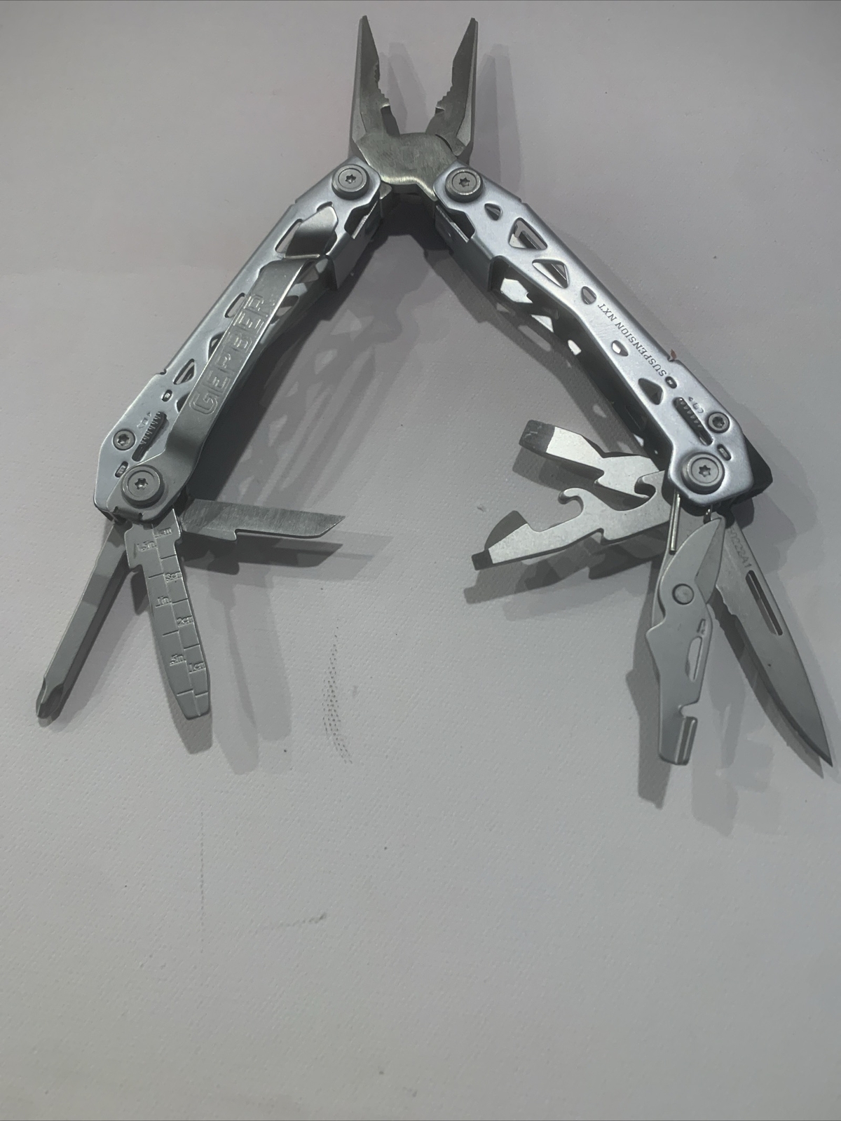 Gerber Suspension NXT 15-in-1 Multi-Tool with Pocket Clip in Excellent Condition