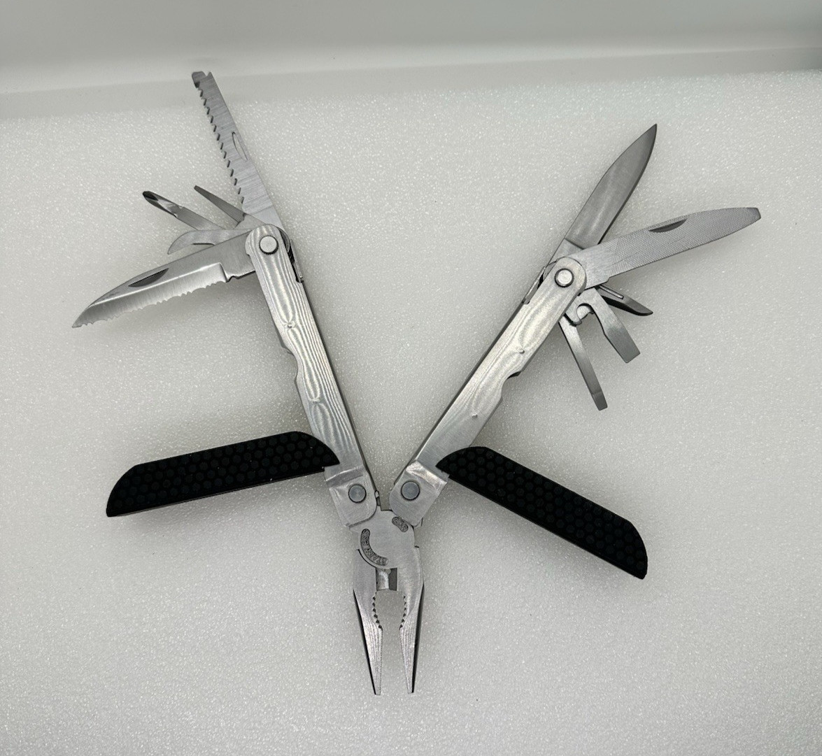Portable Pocket Outdoor Camping Multi-Purpose Tool Knife 11 Functions