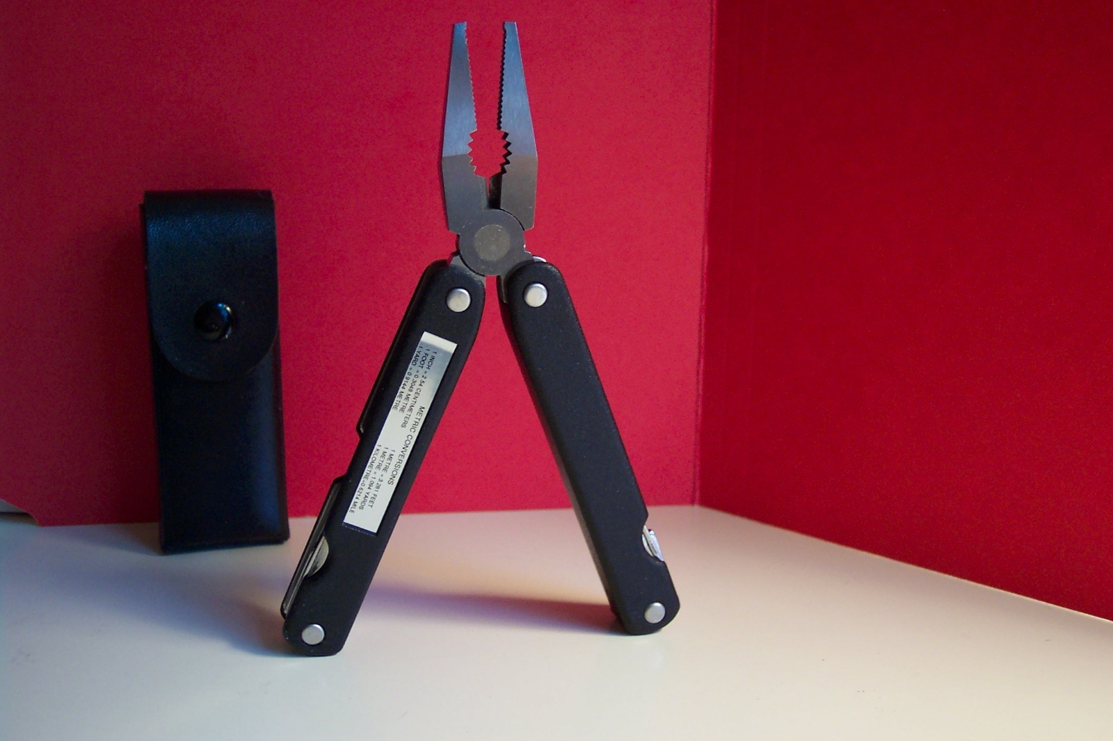 VINTAGE MULTI TOOL WITH CASE – MINT CONDITION AS IF NEVER USED – WORKS GREAT!!