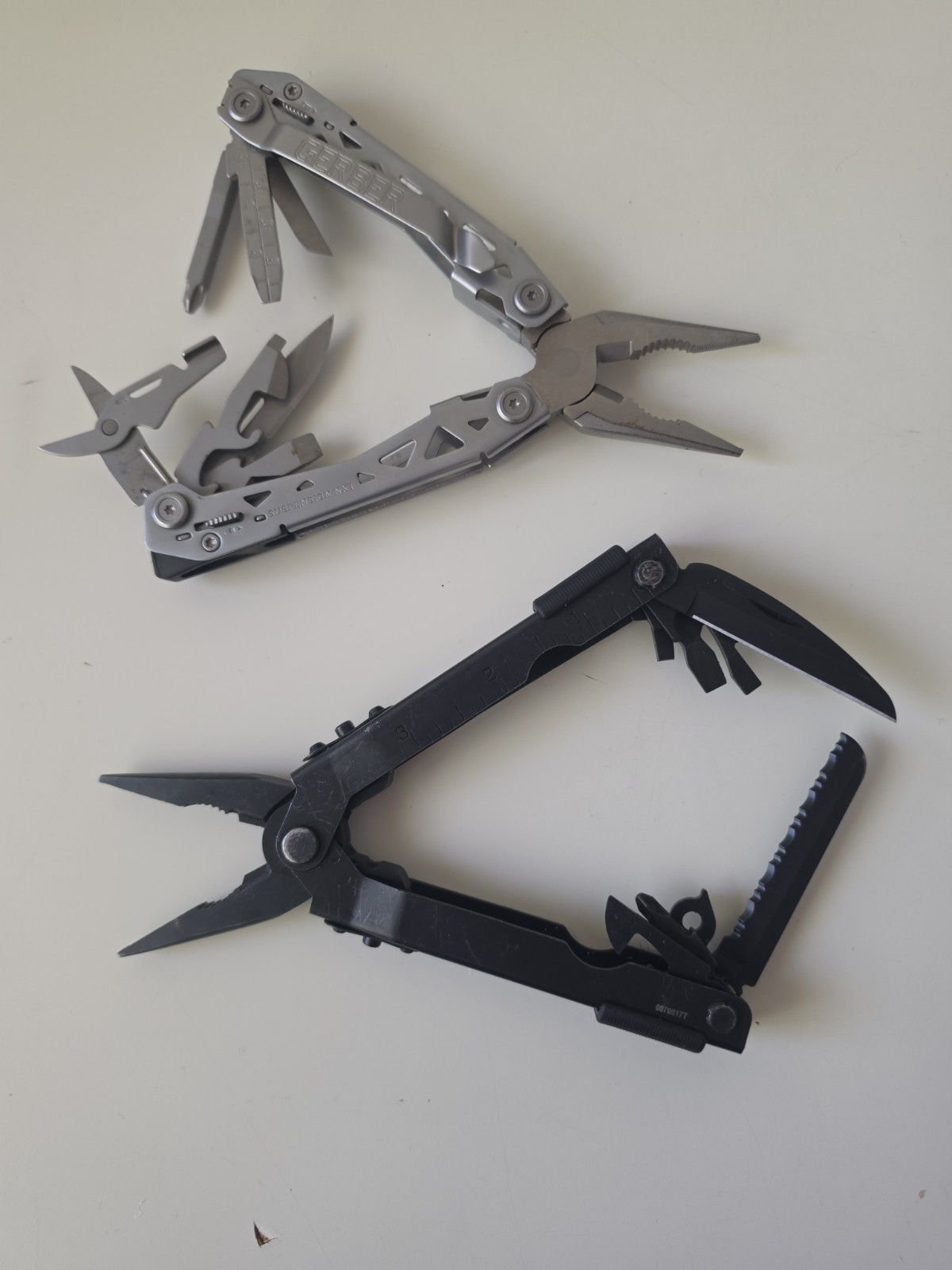 GERBER LOT: Multi Tool Multi-Plier Black Oxide & Suspension
