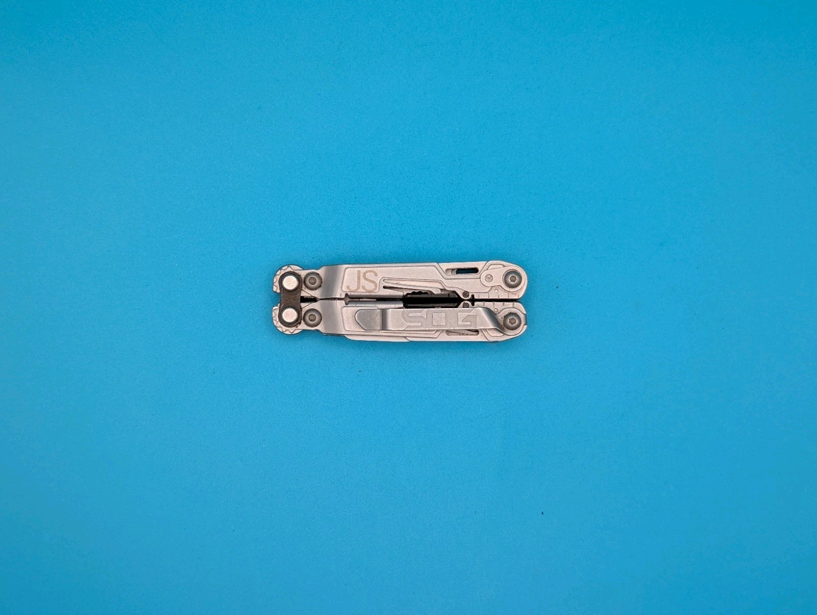 SOG PowerPint Tool Compact Lightweight Silver Multi-Tool!