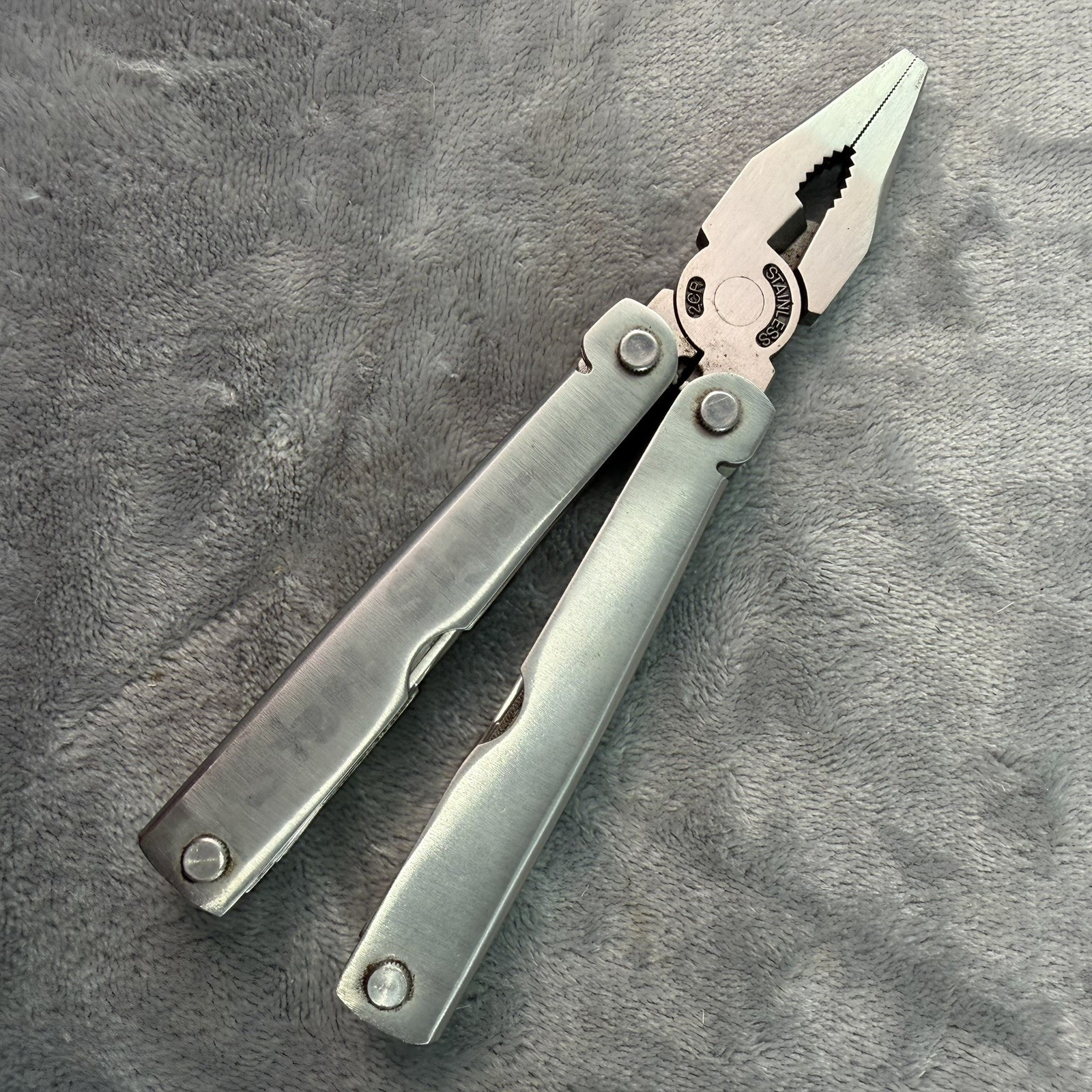 Vtg Winchester Muli Tool Pocket Pliers Stainless Steel 10 Tools in 1 B308