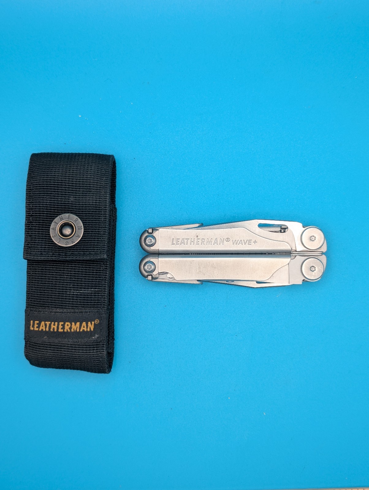 Leatherman Wave Plus + Multi-Tool! FAST SHIPPING! WITH SHEATH! EXCELLENT