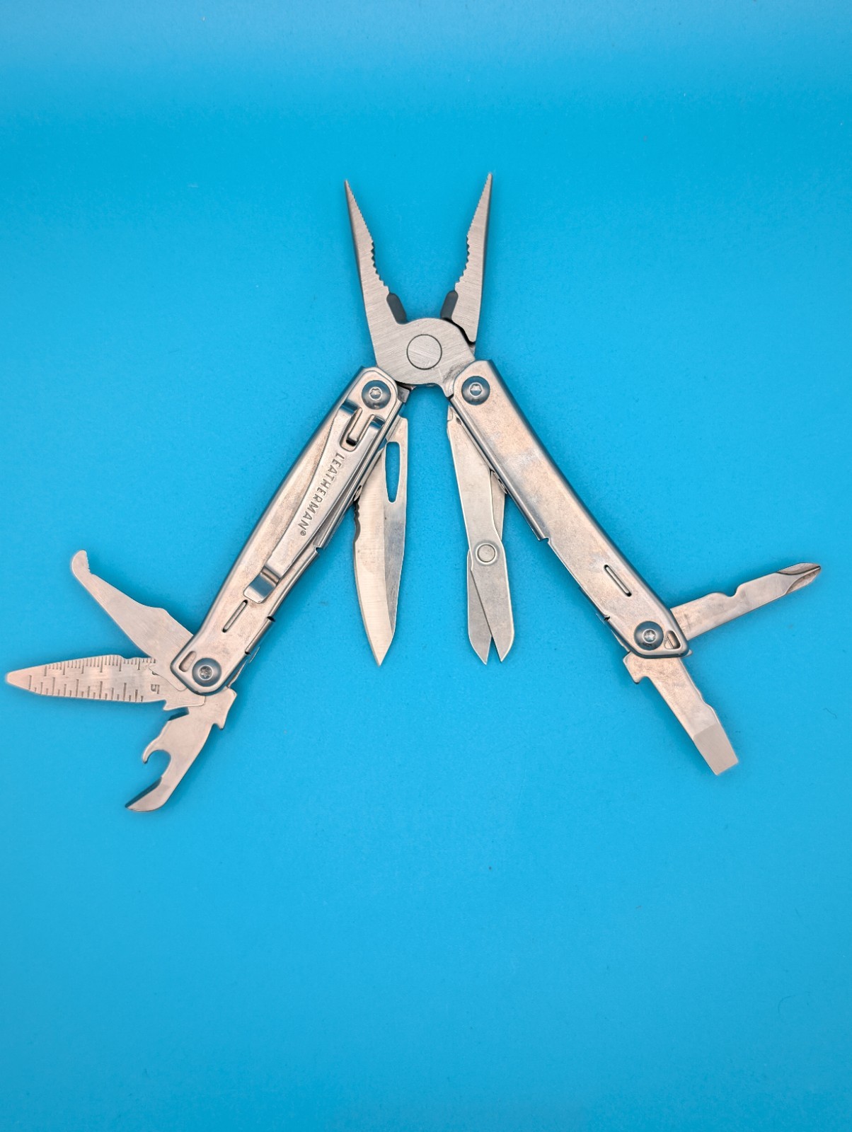 LEATHERMAN WINGMAN MULTI-TOOL! WITH SHEATH! FREE SHIPPING!