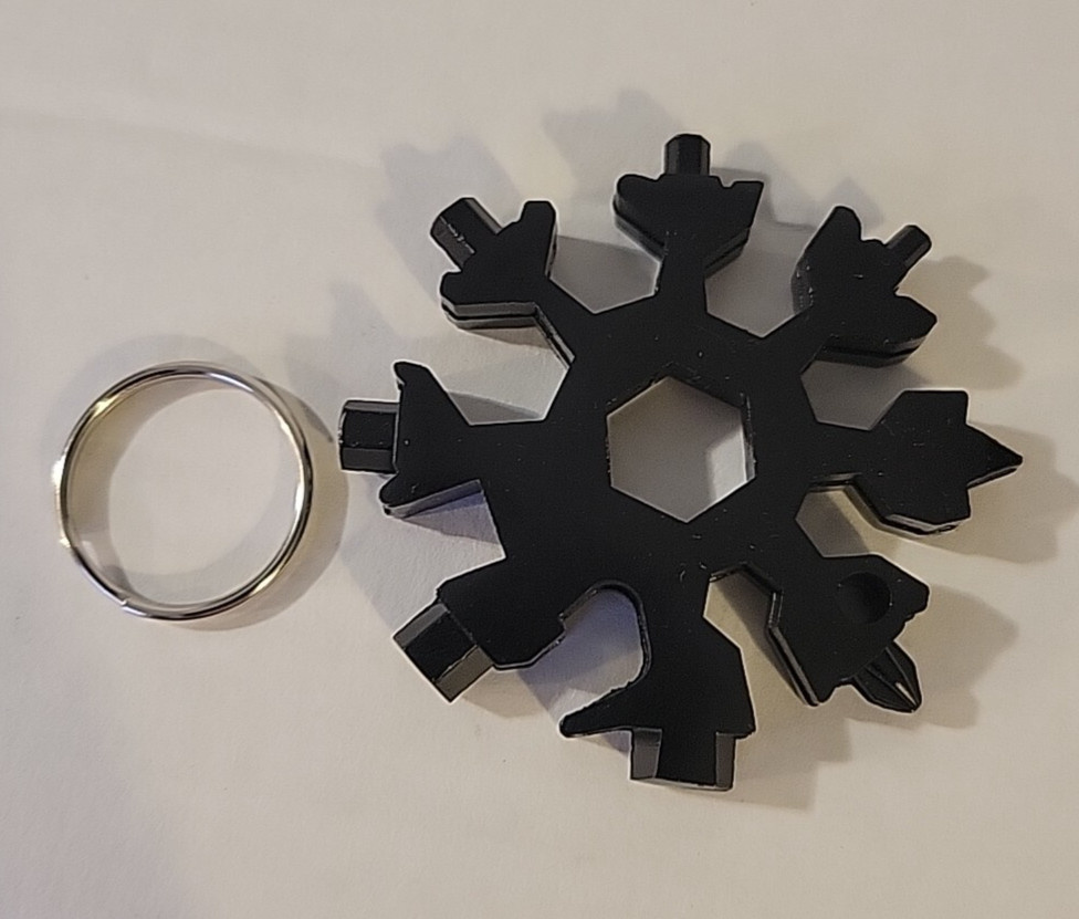 18-in-1 Stainless Multi-tool Snowflake Key Chain Screwdriver Bottle Opener bin2