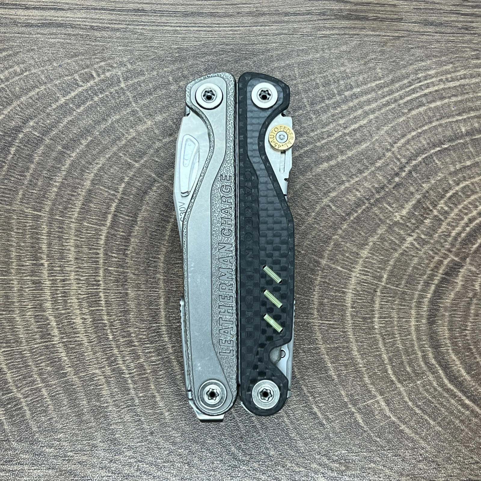 4 pcs Carbon Fiber Scales with 1.5*6mm Groove For Leatherman Charge TTI Plus