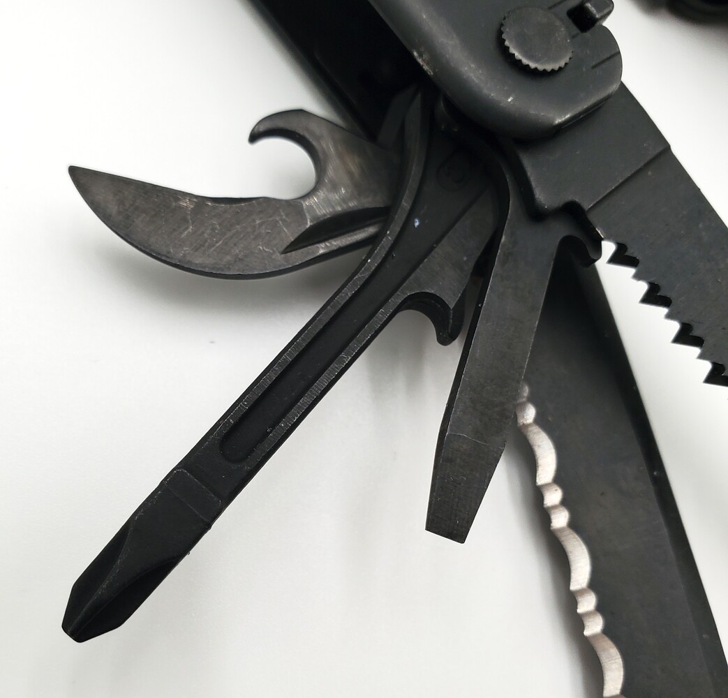Leatherman Super Tool 300 Multi-Tools – Black