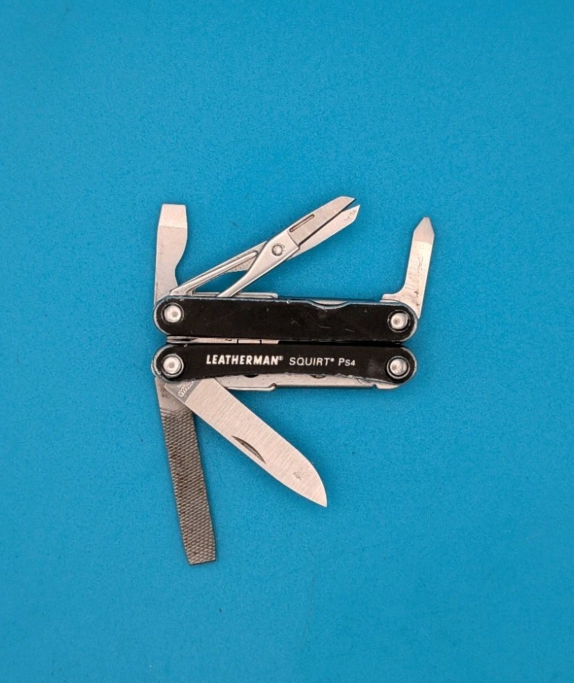 Leatherman SQUIRT PS4 Multi-Tool With Pliers Scissors Knife BLACK!