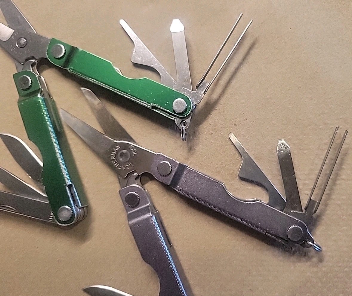 2 Leatherman Micra Multi Tools SILVER GRAY GREEN Very Good Condition Lot E