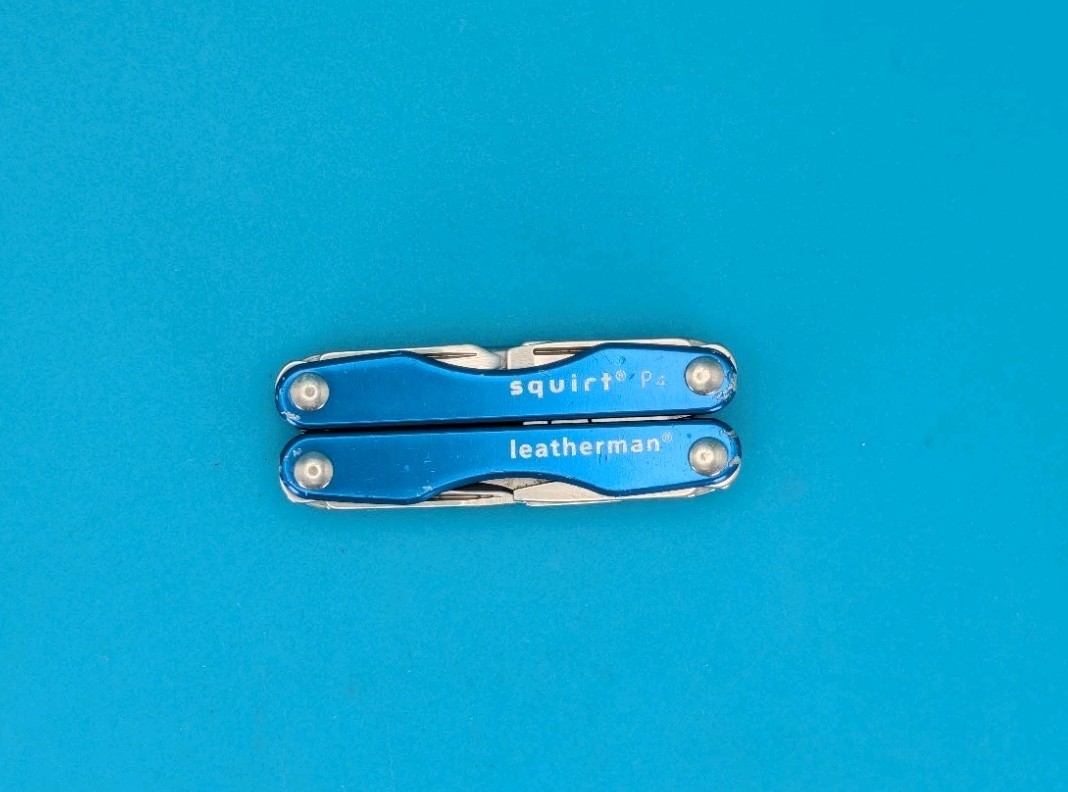 Leatherman Squirt P4 Multi-Tool, Key Ring, Retired, BLUE!