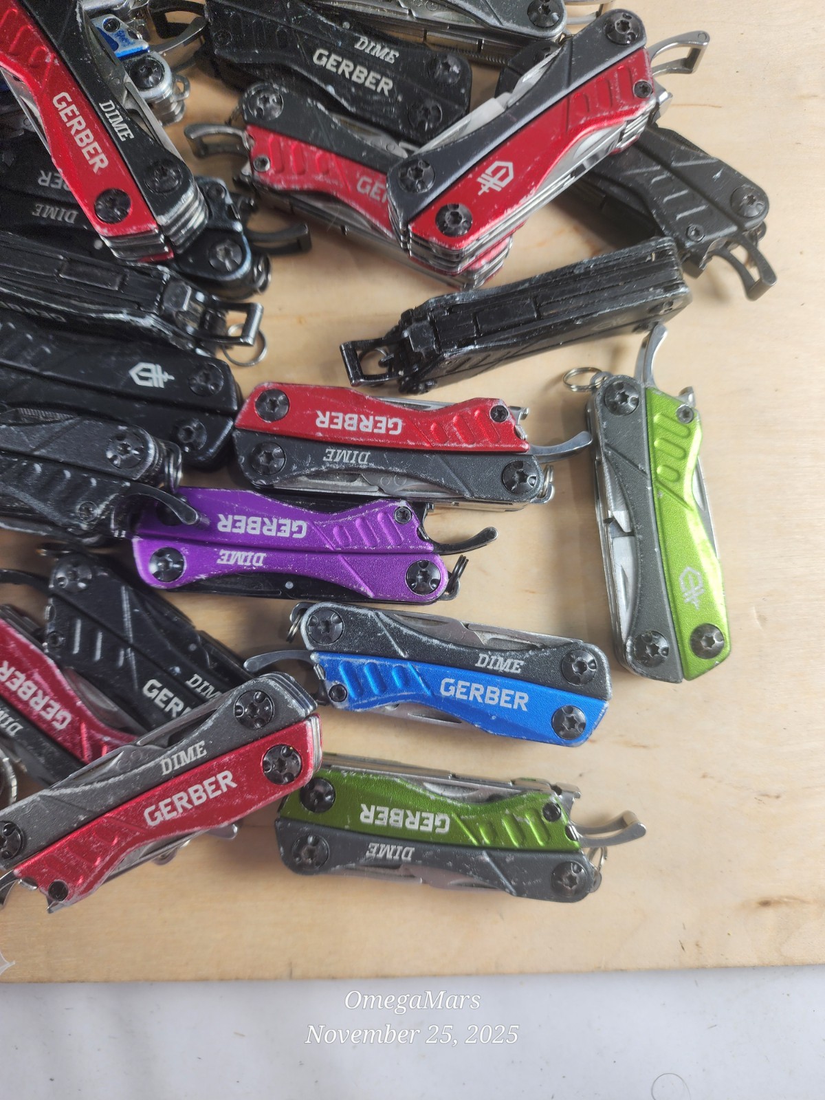 Gerber Dime multi tool x1 good-great conditions, READ the description please.