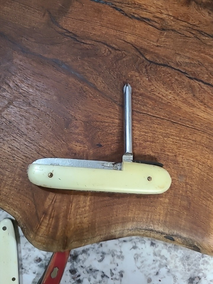 Vintage Japan White Screwdriver Folding Pocket Tool