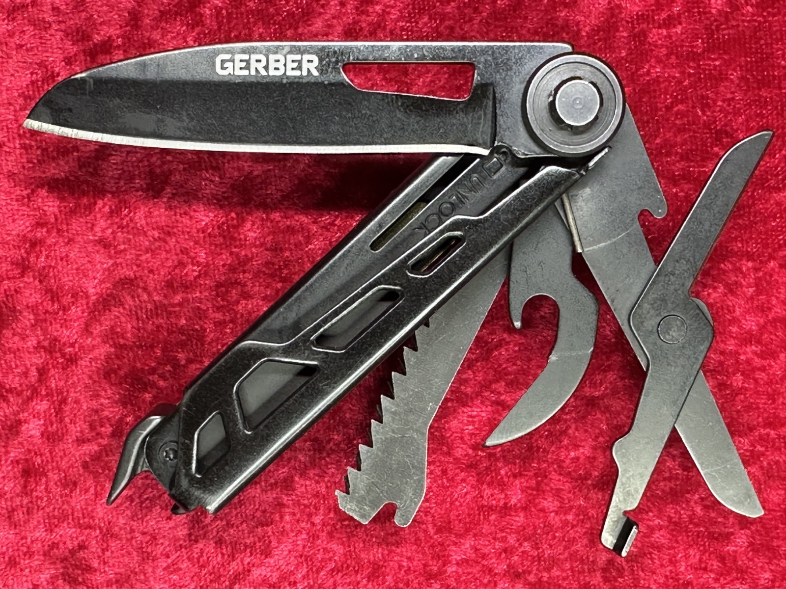 Gerber Armbar Scout Green 5 Tool Multi-Tool Knife Scissors With Pocket Clip(605)