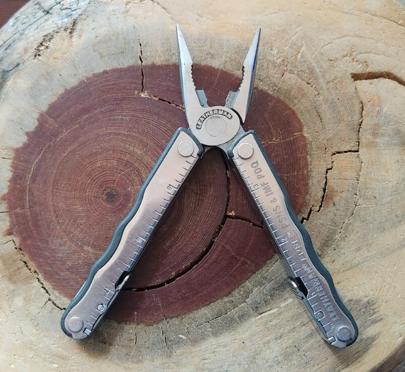 Leatherman Fuse Multi Tool Stainless, USA w/ Plier and Scissors – Great P67
